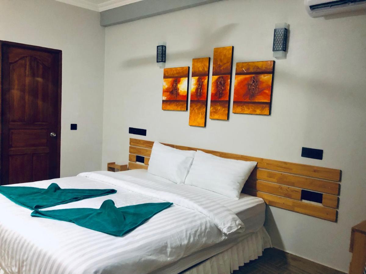 Rumah 320 m² dengan 11 bilik tidur dan 12 bilik mandi peribadi di Atol Male Selatan Guraidhoo  Luaran gambar